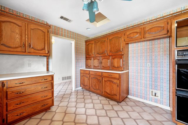 108 Heatherstone Circle, Kaufman, TX 75142