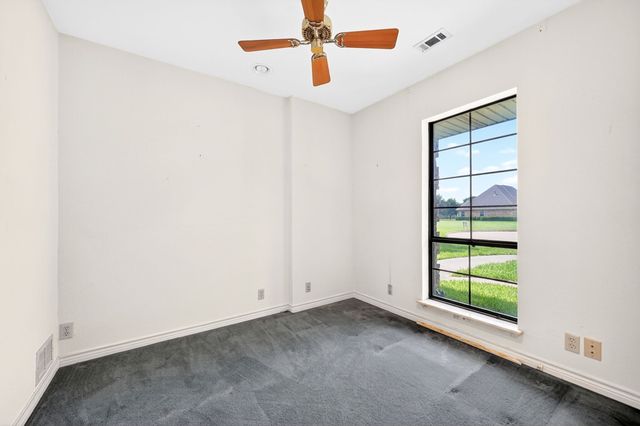 108 Heatherstone Circle, Kaufman, TX 75142