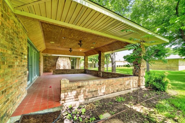 108 Heatherstone Circle, Kaufman, TX 75142