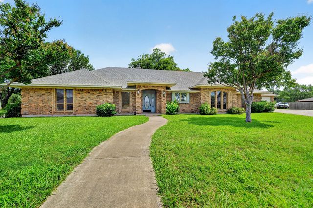 108 Heatherstone Circle, Kaufman, TX 75142
