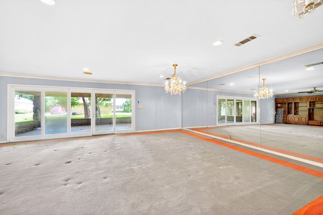 108 Heatherstone Circle, Kaufman, TX 75142