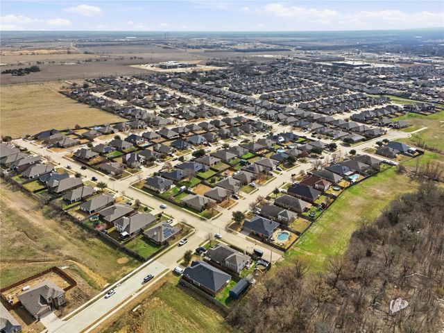 803 Lakeview Drive, Alvarado, TX 76009