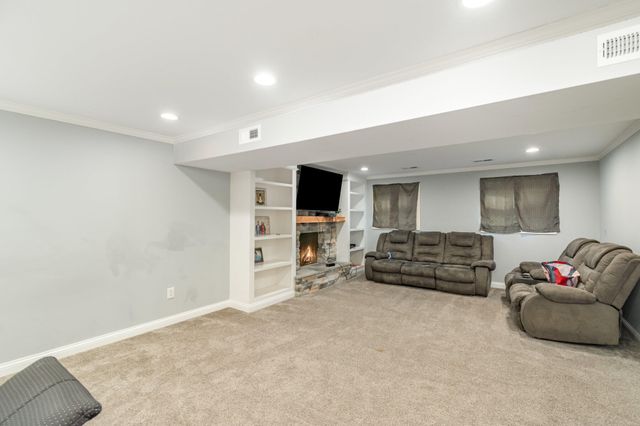 817 Wesley Drive, Villa Hills, KY 41017