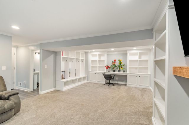 817 Wesley Drive, Villa Hills, KY 41017