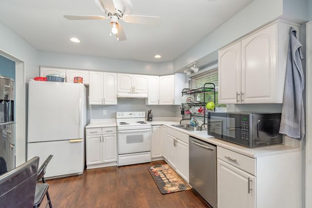 817 Wesley Drive, Villa Hills, KY 41017