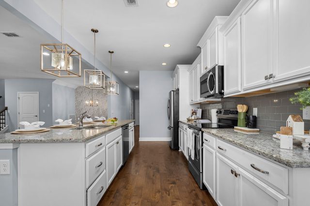 2535 Bridgeway St, Murfreesboro, TN 37128