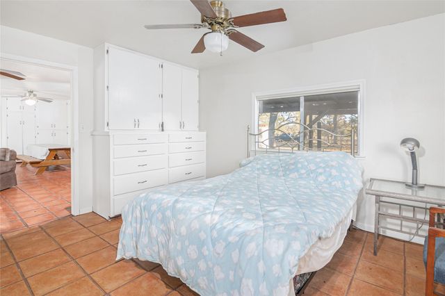 847 Littlehorn LN, Stockdale, TX 78160