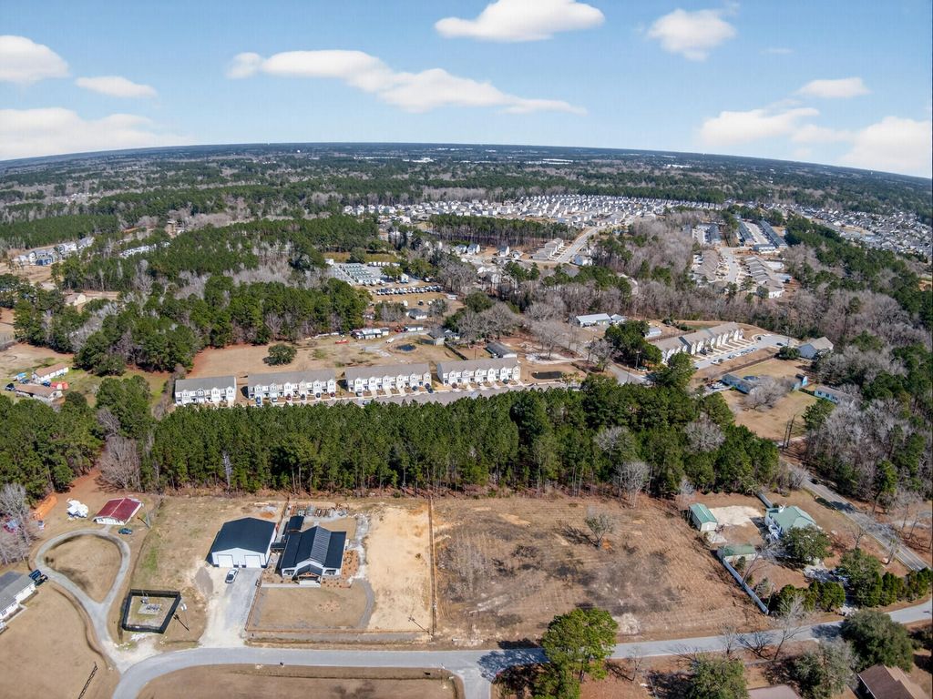 Image 2 of property listing at 00 E Butternut Road, Summerville, SC 29483