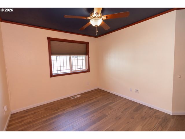 4659 Se RED CHERRY Ct, Salem, OR 97317
