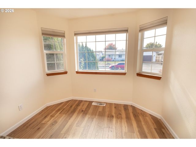 4659 Se RED CHERRY Ct, Salem, OR 97317