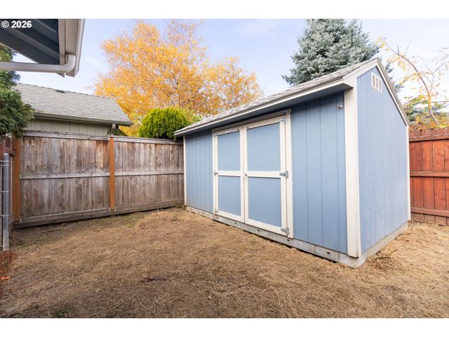 4659 Se RED CHERRY Ct, Salem, OR 97317