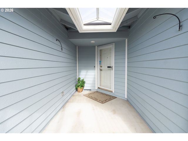 4659 Se RED CHERRY Ct, Salem, OR 97317