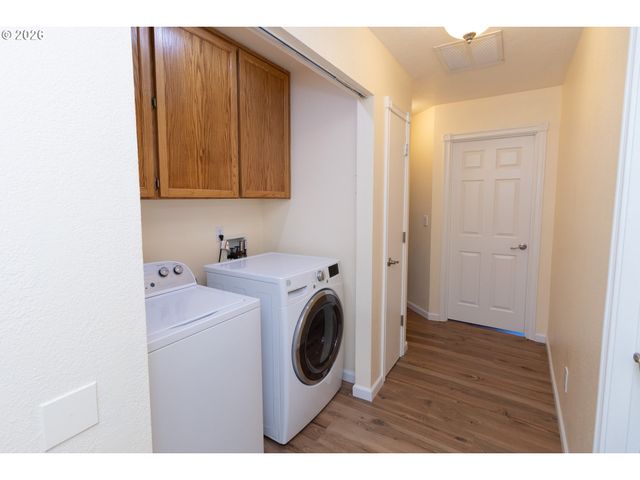 4659 Se RED CHERRY Ct, Salem, OR 97317