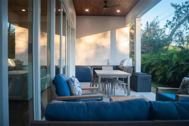 2420 FLOYD STREET, Sarasota, FL 34239