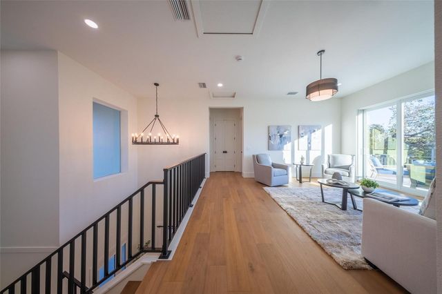 2420 FLOYD STREET, Sarasota, FL 34239