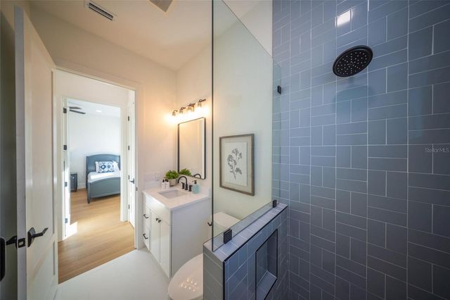 2420 FLOYD STREET, Sarasota, FL 34239