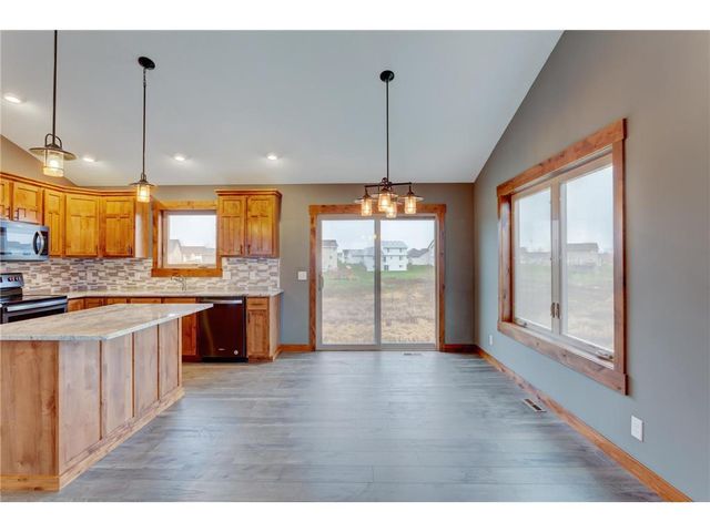 1633 72nd Avenue, Hammond, WI 54015