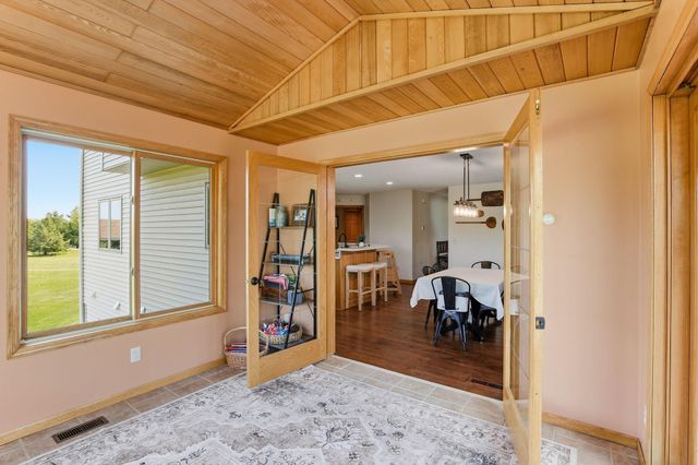 5296 Salem Lane, Greenfield, MN 55357