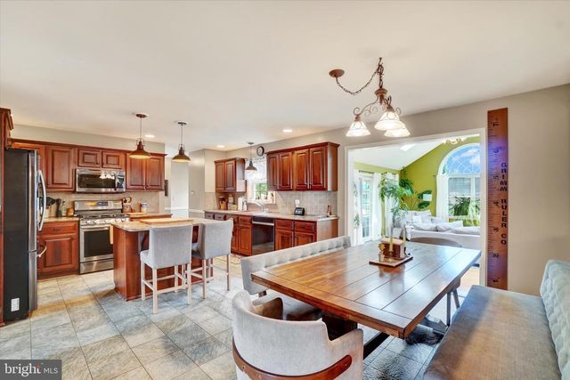 1649 LILAC RD, York, PA 17408