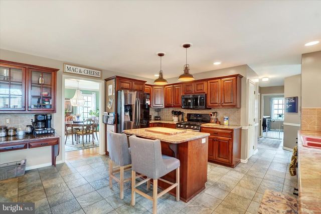 1649 LILAC RD, York, PA 17408