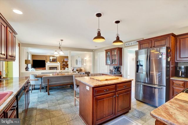 1649 LILAC RD, York, PA 17408