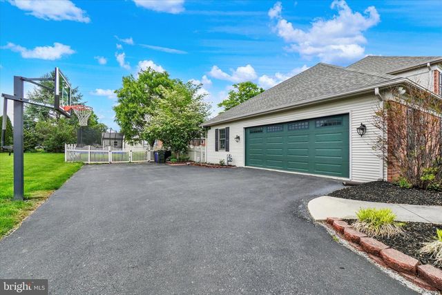 1649 LILAC RD, York, PA 17408