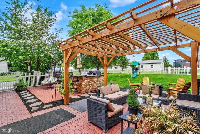 1649 LILAC RD, York, PA 17408