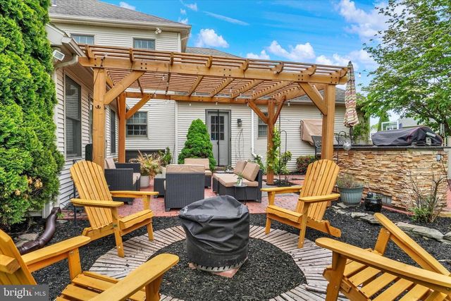 1649 LILAC RD, York, PA 17408