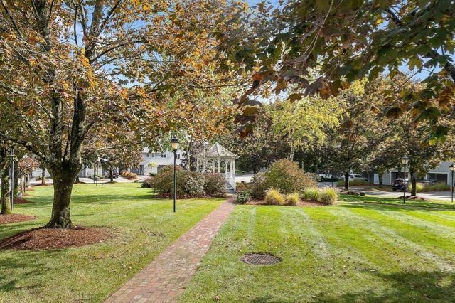 1005 Sherwood Forest Lane 1005, Saugus, MA 01906