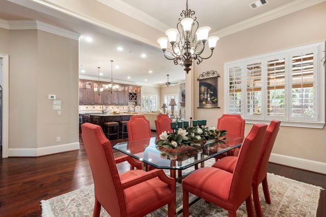 108 Mcgoey Circle, The Woodlands, TX 77384