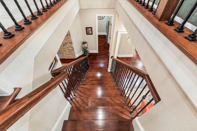 108 Mcgoey Circle, The Woodlands, TX 77384