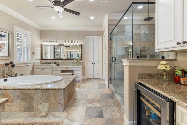 108 Mcgoey Circle, The Woodlands, TX 77384