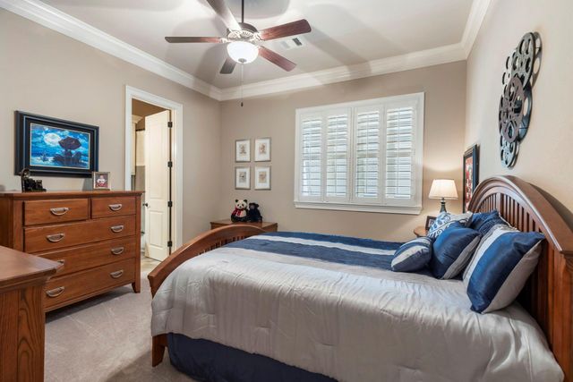 108 Mcgoey Circle, The Woodlands, TX 77384