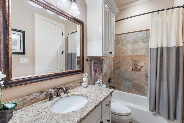 108 Mcgoey Circle, The Woodlands, TX 77384