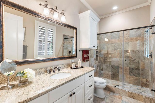 108 Mcgoey Circle, The Woodlands, TX 77384