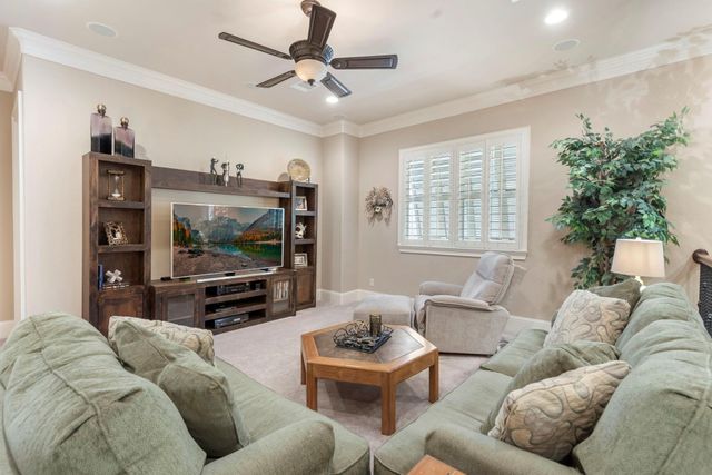 108 Mcgoey Circle, The Woodlands, TX 77384