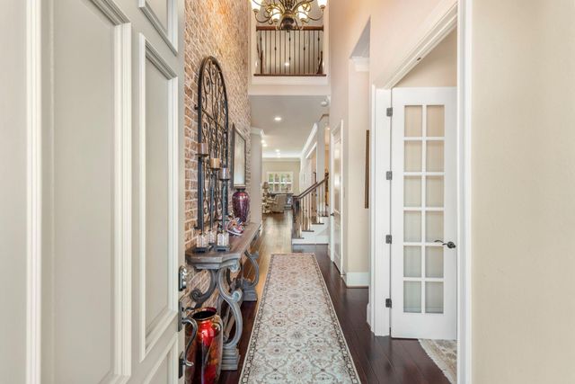 108 Mcgoey Circle, The Woodlands, TX 77384