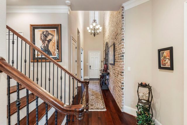 108 Mcgoey Circle, The Woodlands, TX 77384