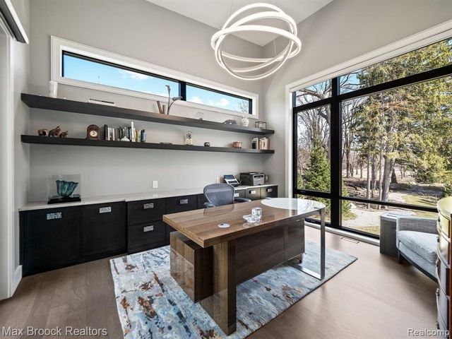 4890 Charing Cross Road, Bloomfield Hills, MI 48304