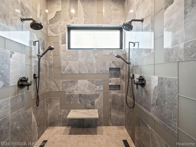 4890 Charing Cross Road, Bloomfield Hills, MI 48304