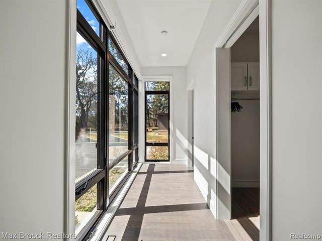 4890 Charing Cross Road, Bloomfield Hills, MI 48304