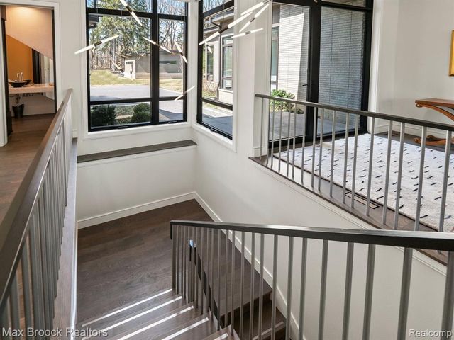 4890 Charing Cross Road, Bloomfield Hills, MI 48304