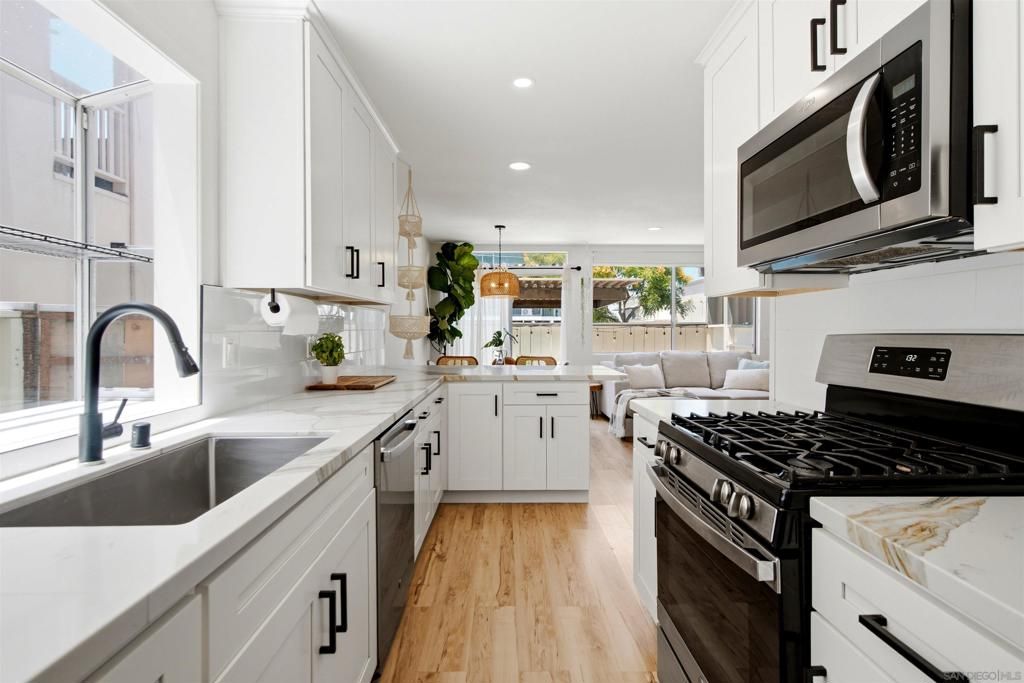 3063 Barnard St 1, San Diego, CA 92110 — photo 3