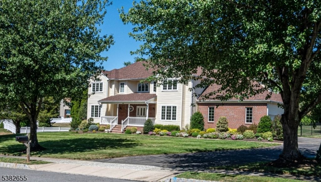 89 Pancake Hollow Dr, Wayne Twp., NJ 07470