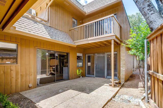 5605 Collinwood Avenue, Fort Worth, TX 76107