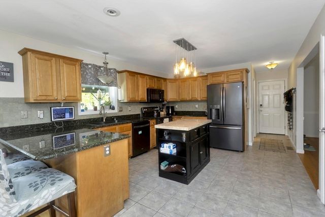 40 Coffey Hill Road, Ware, MA 01082