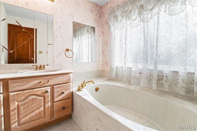 6677 Creekstone Drive, Barnhart, MO 63012