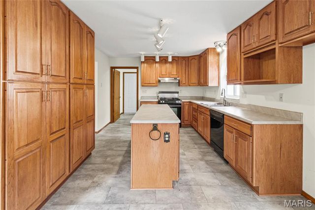 6677 Creekstone Drive, Barnhart, MO 63012