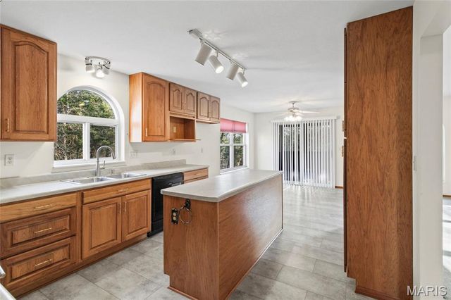 6677 Creekstone Drive, Barnhart, MO 63012