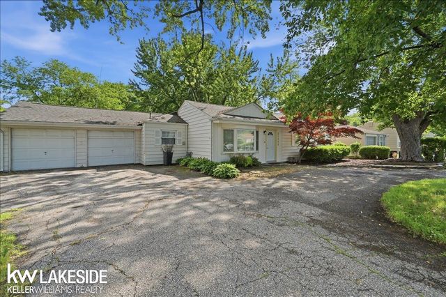 21325 Drexel Street, Clinton Township, MI 48036